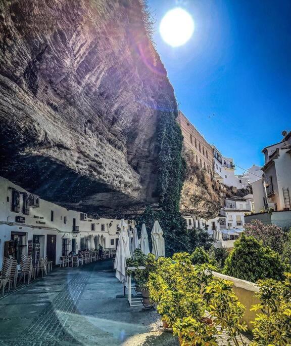 Casa Cueva La Luna Setenil De Las Bodegas Exteriér fotografie